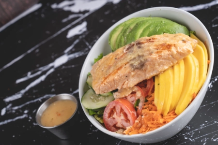 AVOCADO MANGO SALAD with Salmon